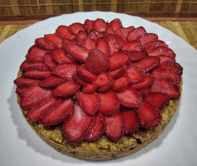 rootsandleisure_oatscake_strawberries